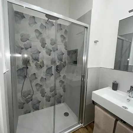 Pertichetti Living 3*