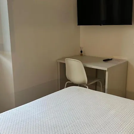 Pertichetti Living 3*