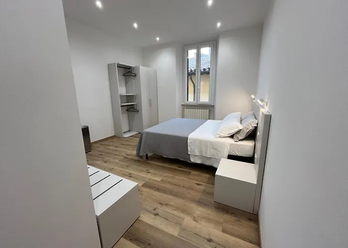 Pertichetti Living 3*